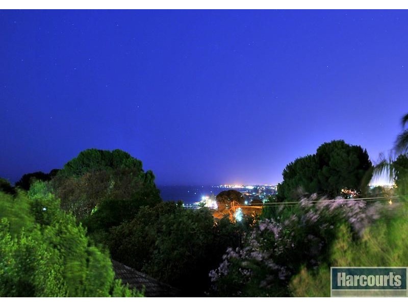 9 Dudley Crescent, Marino SA 5049