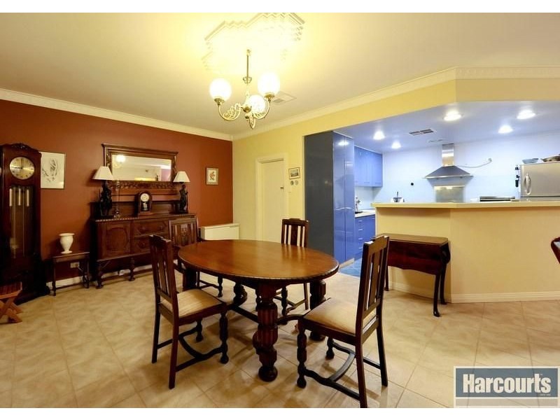 9 Dudley Crescent, Marino SA 5049