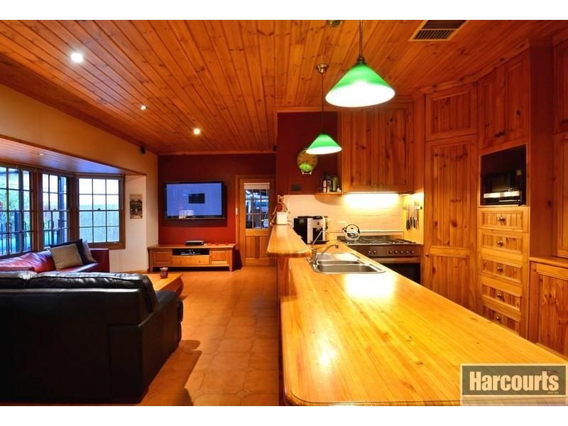 4 Sylvia Court, Coromandel Valley SA 5051