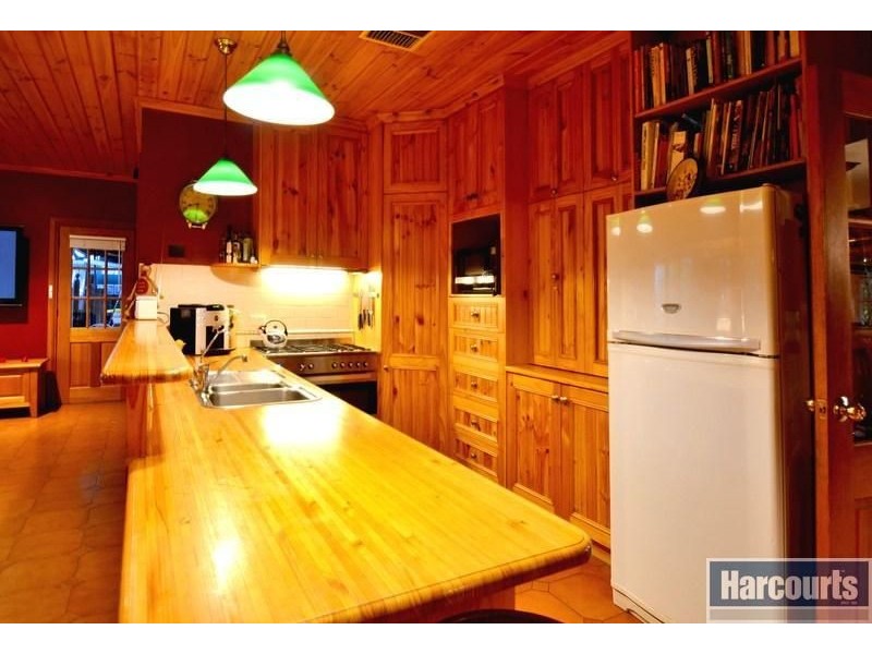 4 Sylvia Court, Coromandel Valley SA 5051