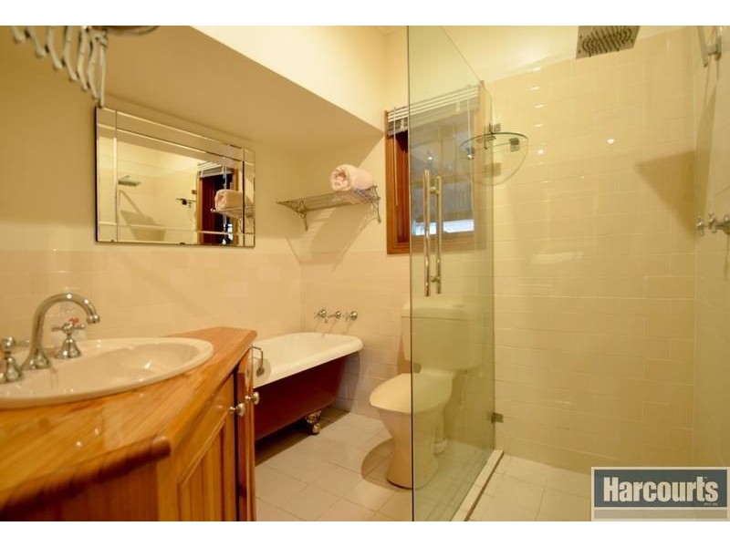 4 Sylvia Court, Coromandel Valley SA 5051