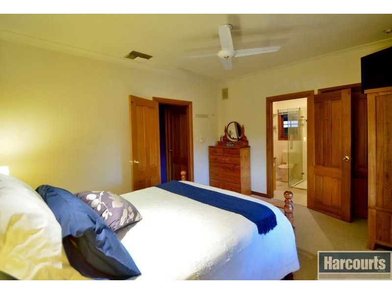 4 Sylvia Court, Coromandel Valley SA 5051