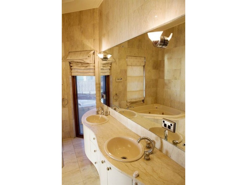 89 The Esplanade, North Brighton SA 5048