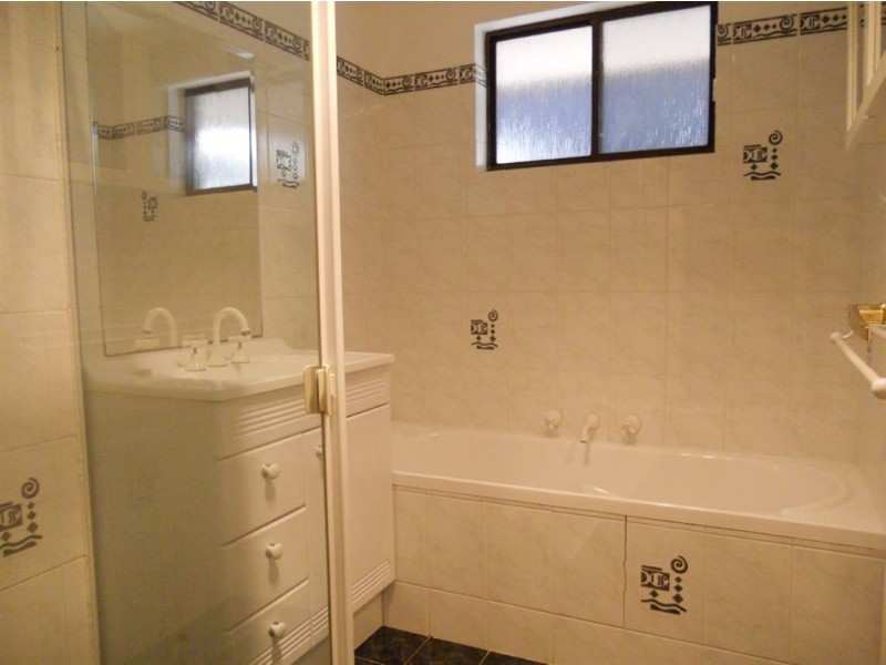 20 Fraser Avenue, Happy Valley SA 5159