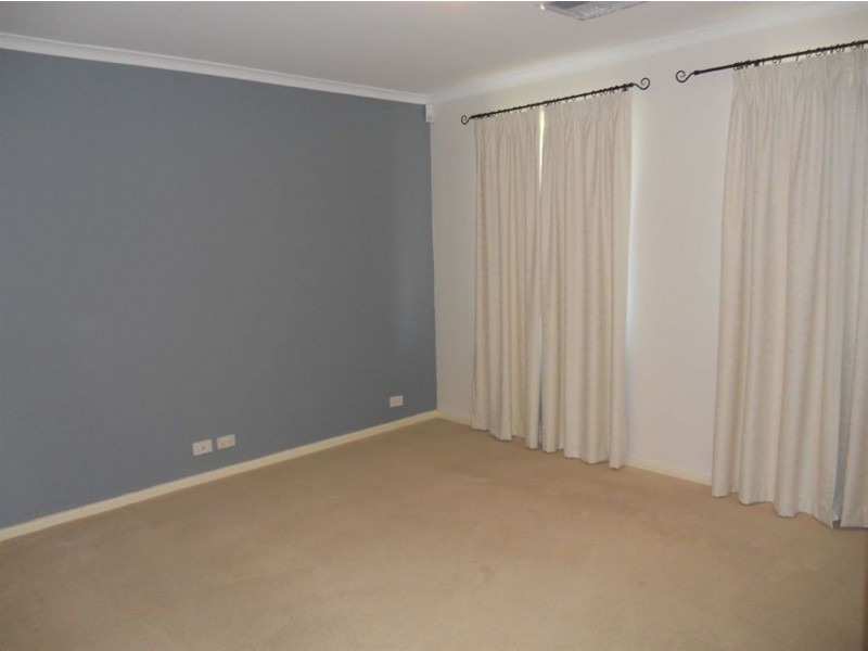 20 Fraser Avenue, Happy Valley SA 5159