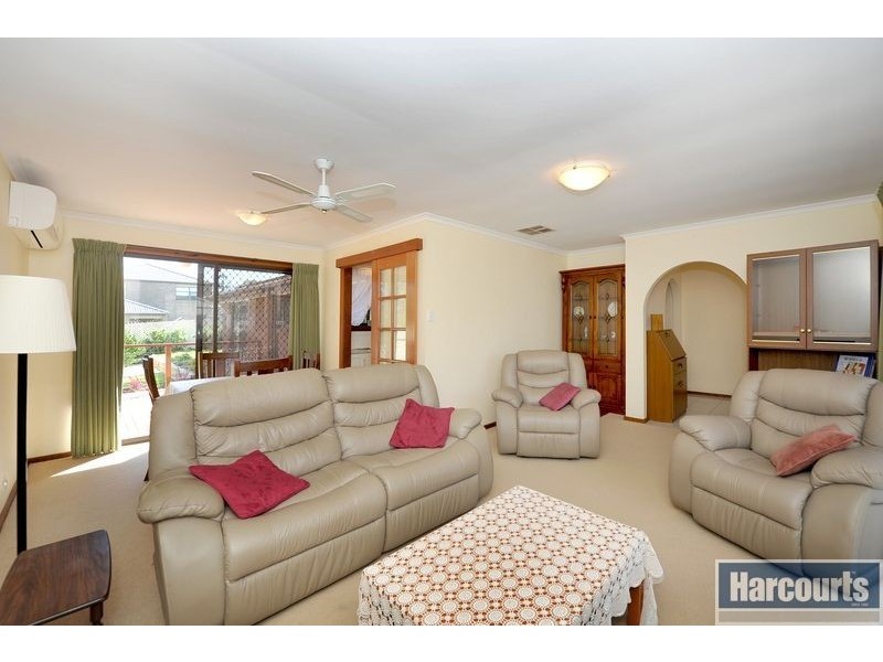 14 Fryer Street, Hallett Cove SA 5158