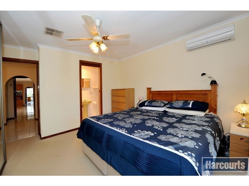 14 Fryer Street, Hallett Cove SA 5158