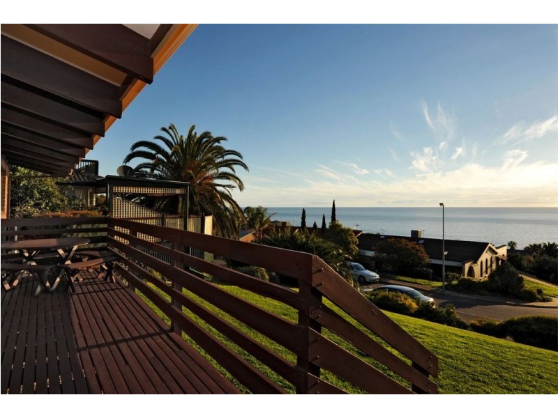 4 Mayflower Crescent, Hallett Cove SA 5158