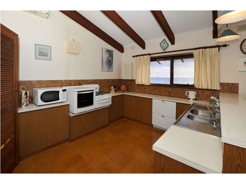 4 Mayflower Crescent, Hallett Cove SA 5158