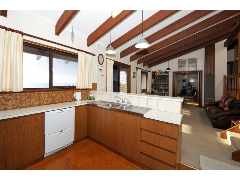 4 Mayflower Crescent, Hallett Cove SA 5158