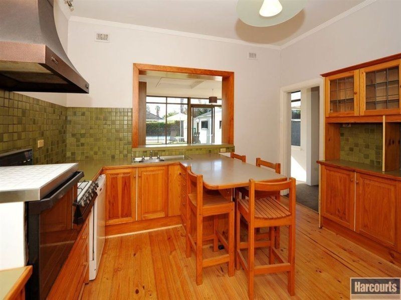 36 Dunrobin Road, Hove SA 5048