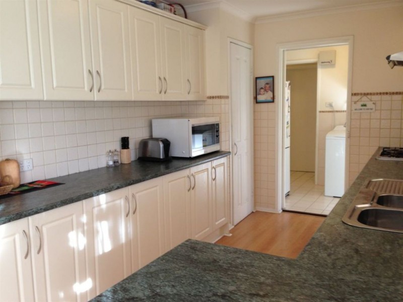 10 Insley Court, Trott Park SA 5158