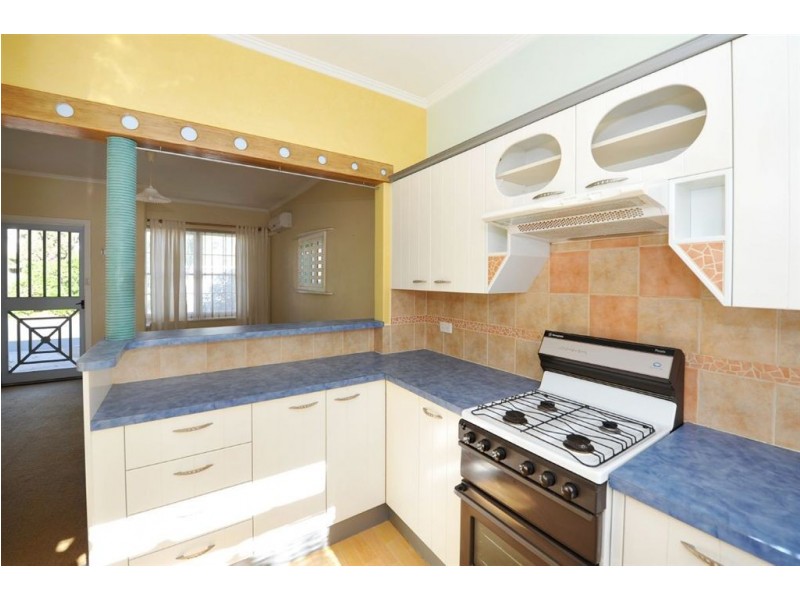 1/11 Yarrum Grove, Glenelg SA 5045