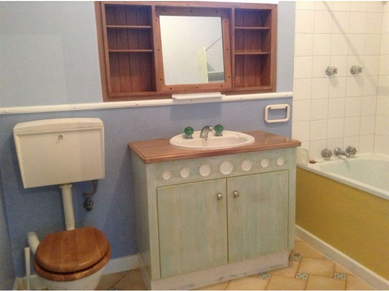 1/11 Yarrum Grove, Glenelg SA 5045