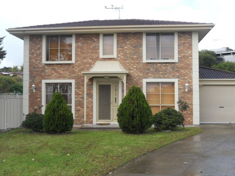 10 Admella Court, Hallett Cove SA 5158