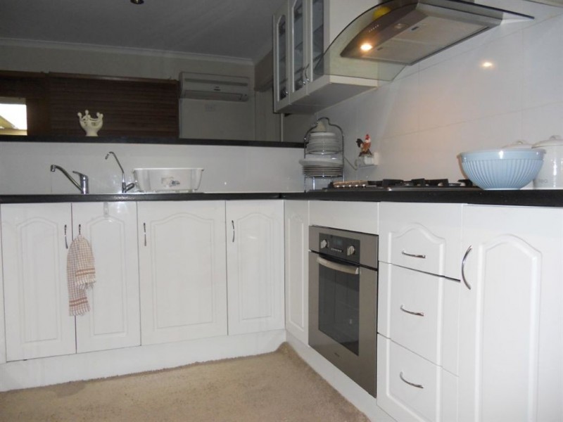 112 Lander road, Trott Park SA 5158