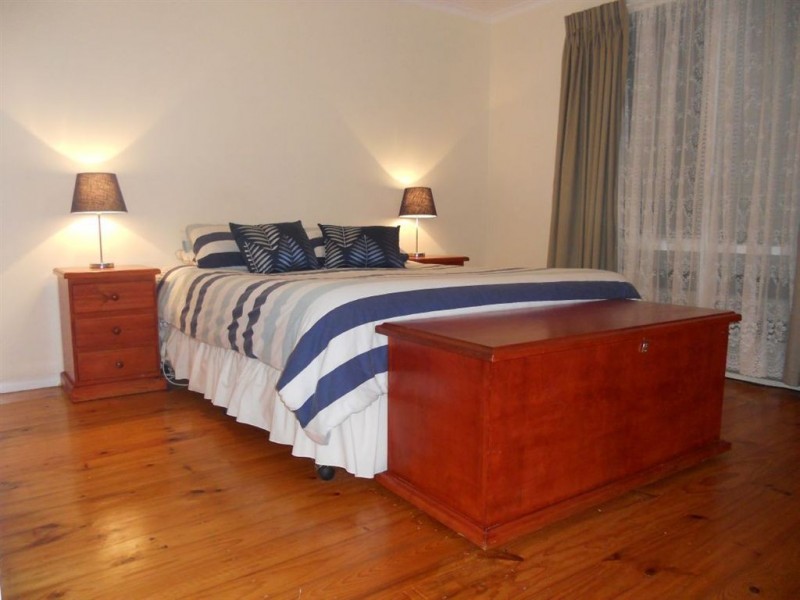 29 Whiteley Drive, Trott Park SA 5158