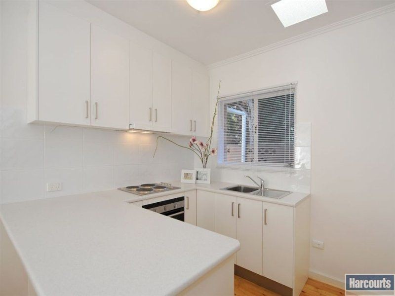 1/12 Golflands Terrace, Glenelg North SA 5045