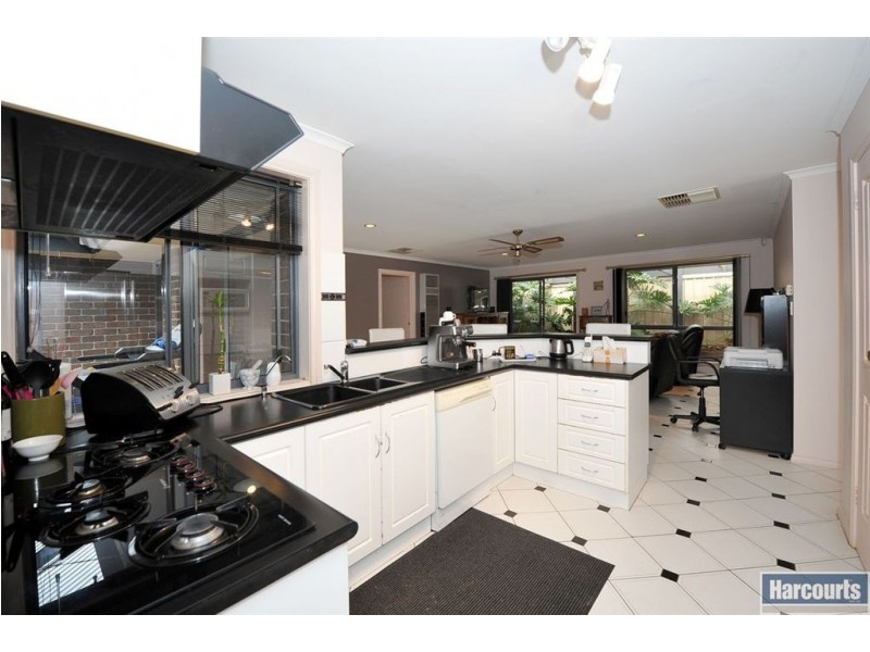 27 Scarborough Terrace, Dover Gardens SA 5048