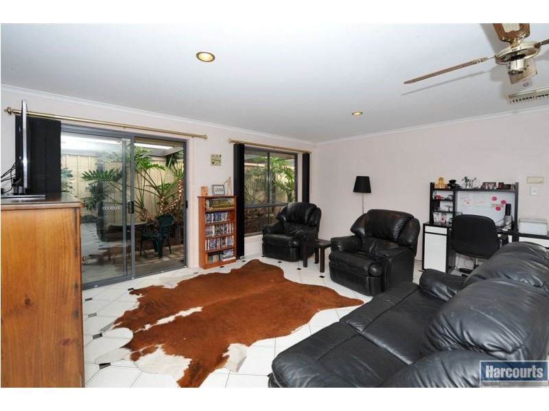 27 Scarborough Terrace, Dover Gardens SA 5048