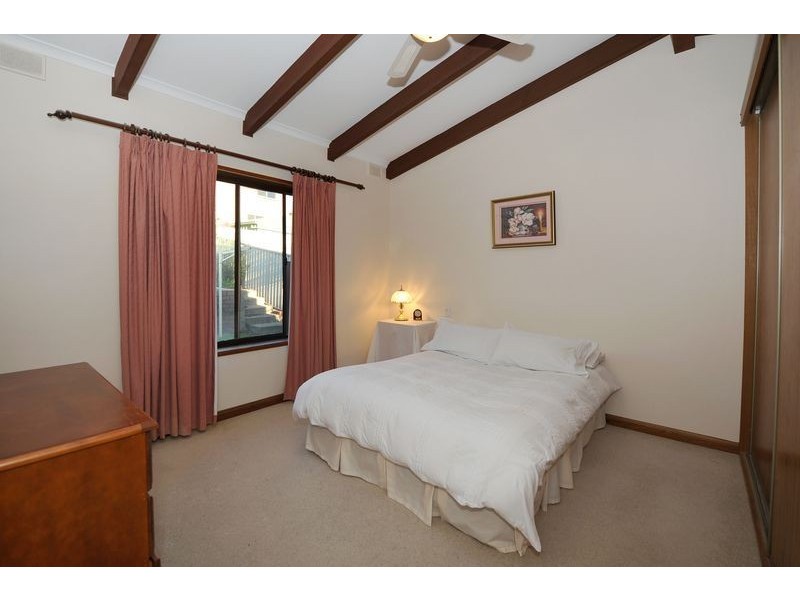 4 Mayflower Crescent, Hallett Cove SA 5158