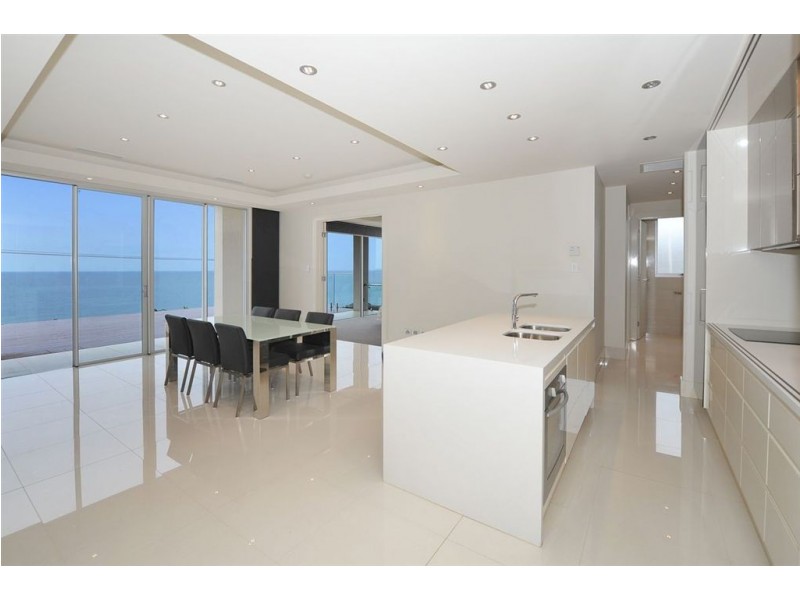 2 Marine Parade, Marino SA 5049