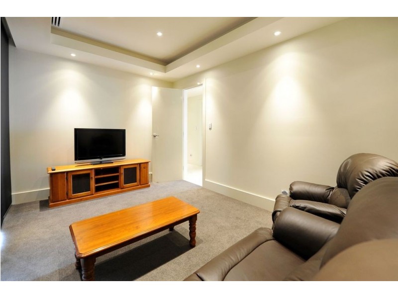 2 Marine Parade, Marino SA 5049