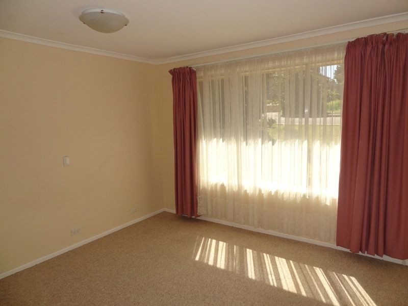 11 Streeton Court, Trott Park SA 5158