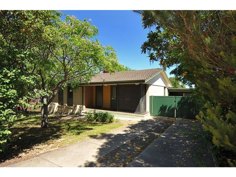 17 Valerian Court, Christie Downs SA 5164