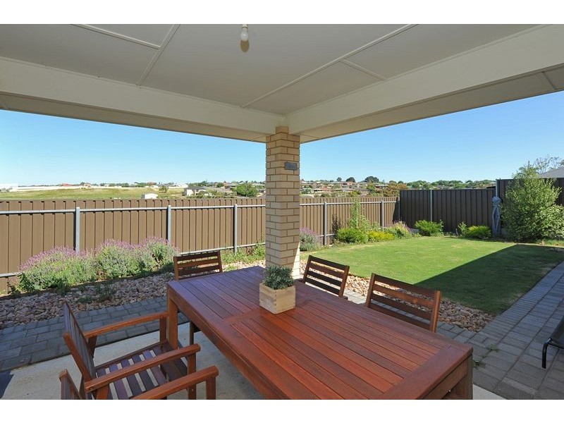 13 Kangaroo Thorn Road, Trott Park SA 5158