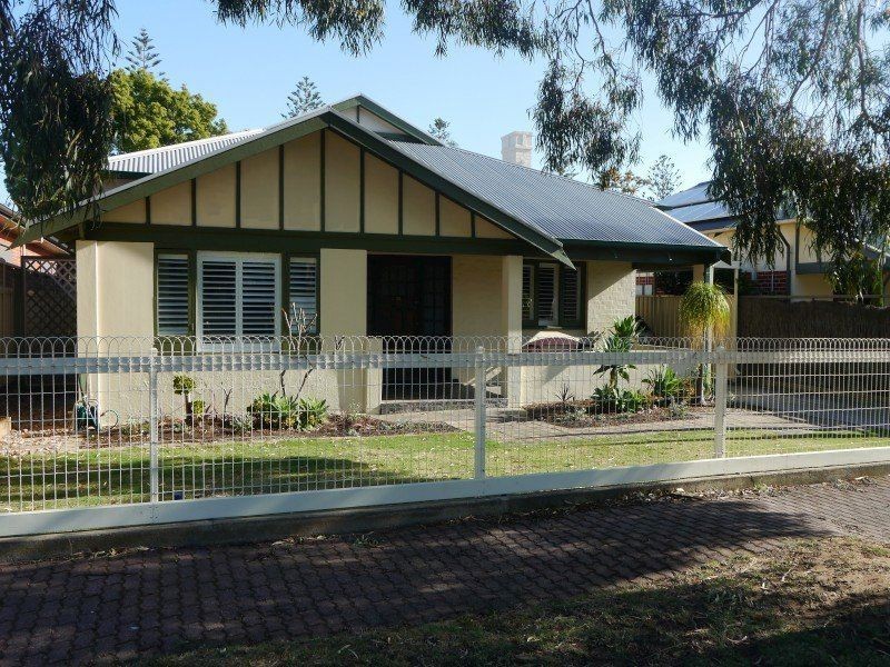 32 Golflands Terrace, Glenelg North SA 5045