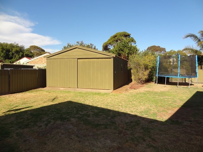 6 Chalani Crescent, Hallett Cove SA 5158