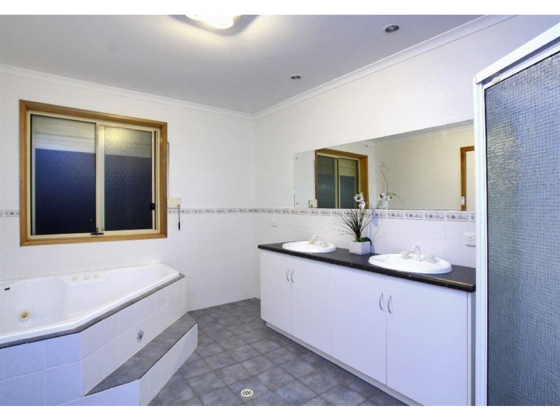 14 Sheidow Terrace, Marino SA 5049