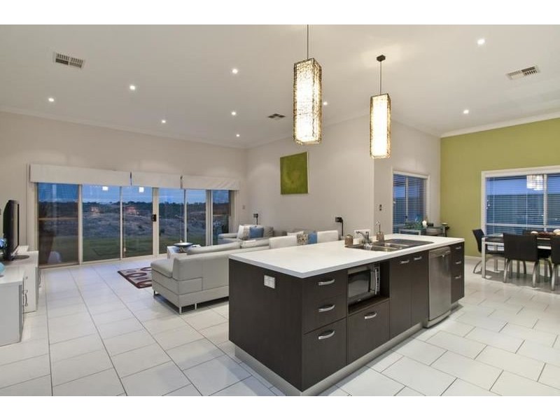 78 Elizabeth Crescent, Hallett Cove SA 5158