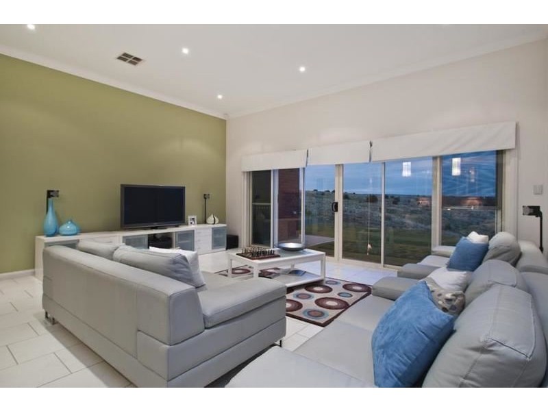 78 Elizabeth Crescent, Hallett Cove SA 5158