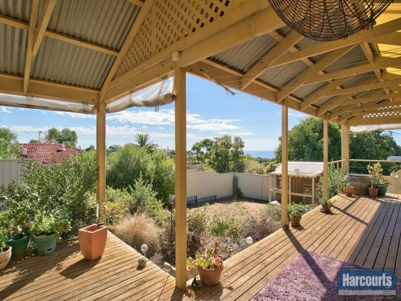 17 Sovereign Street, Hallett Cove SA 5158