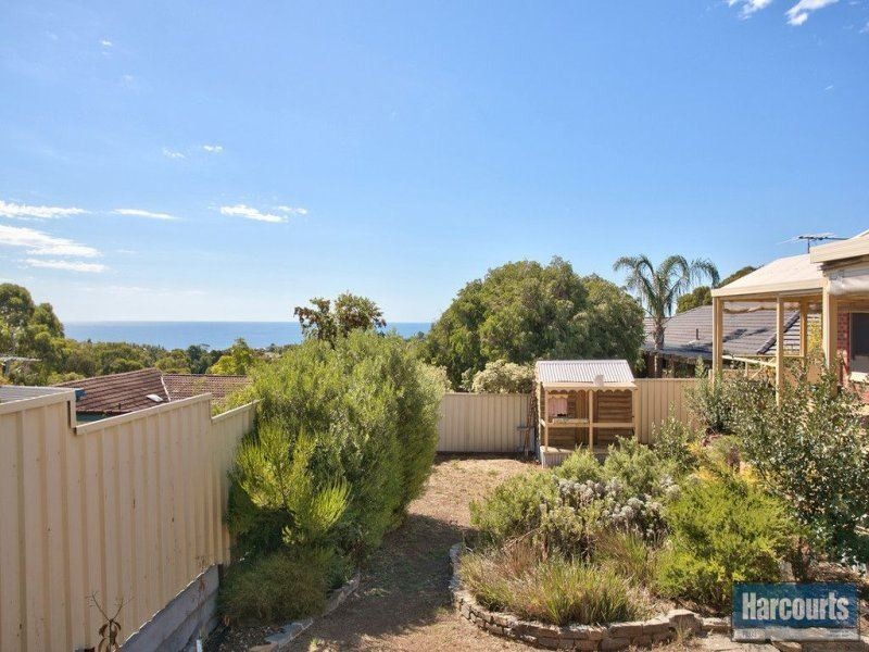17 Sovereign Street, Hallett Cove SA 5158