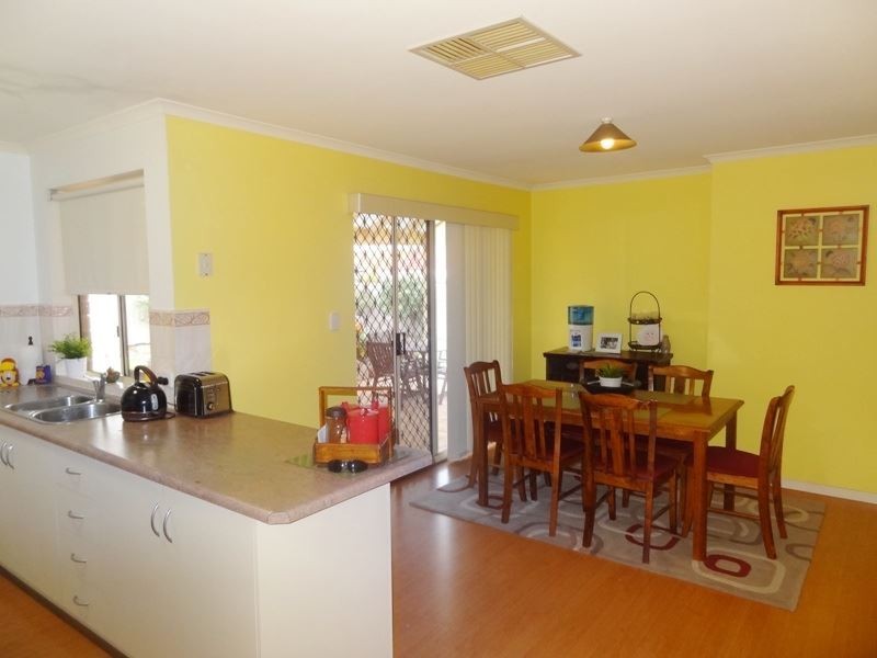 10 Chivers Street, Hallett Cove SA 5158