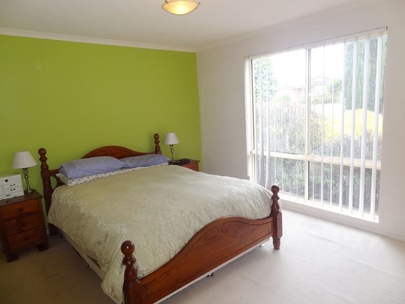 10 Chivers Street, Hallett Cove SA 5158