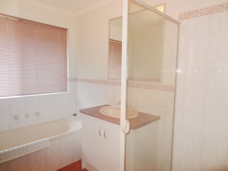 10 Chivers Street, Hallett Cove SA 5158