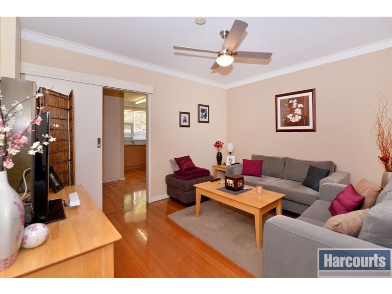 1/2 Ballara Avenue, Warradale SA 5046