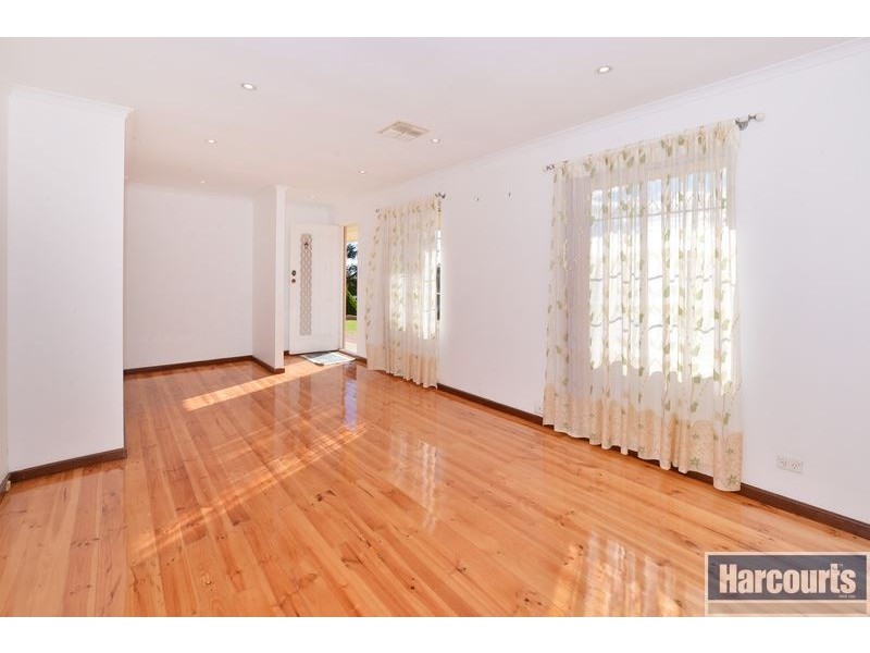 5 Warawee Place, Hallett Cove SA 5158