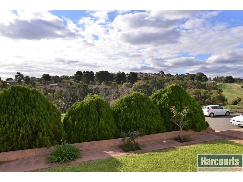 5 Warawee Place, Hallett Cove SA 5158