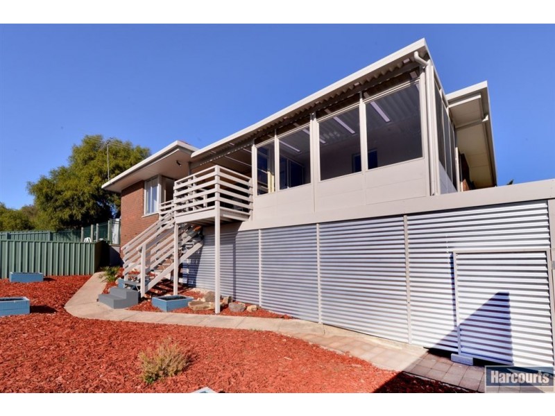 10 Sovereign Street, Hallett Cove SA 5158