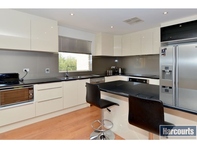 9 Stuart Court, Hallett Cove SA 5158