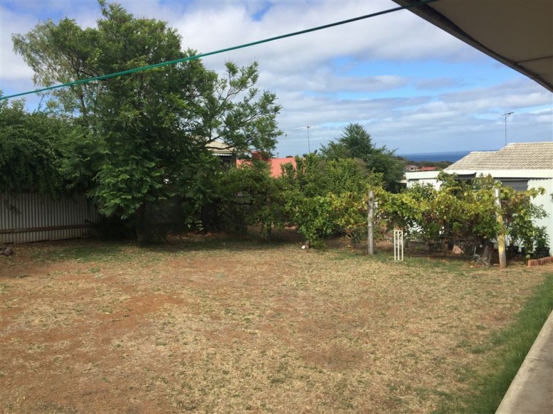 3 Minnipa Drive, Hallett Cove SA 5158