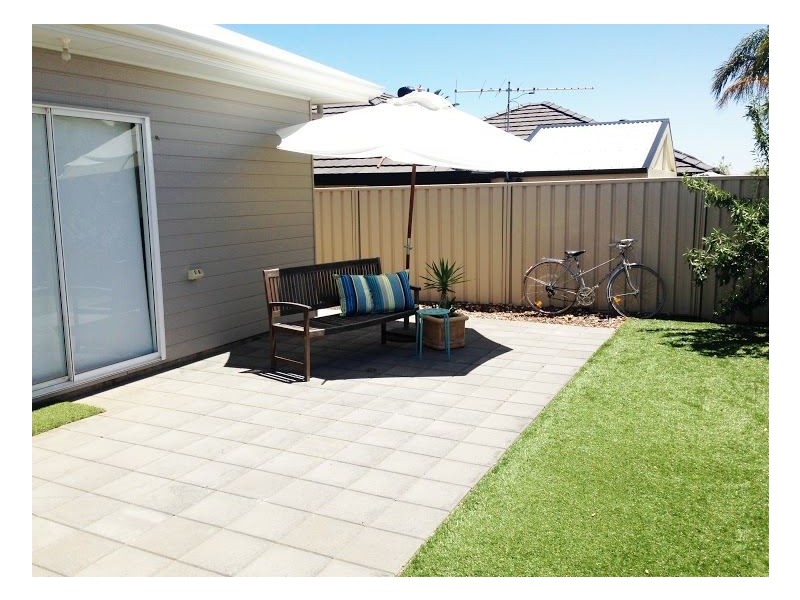 9b Scarborough Terrace, Dover Gardens SA 5048