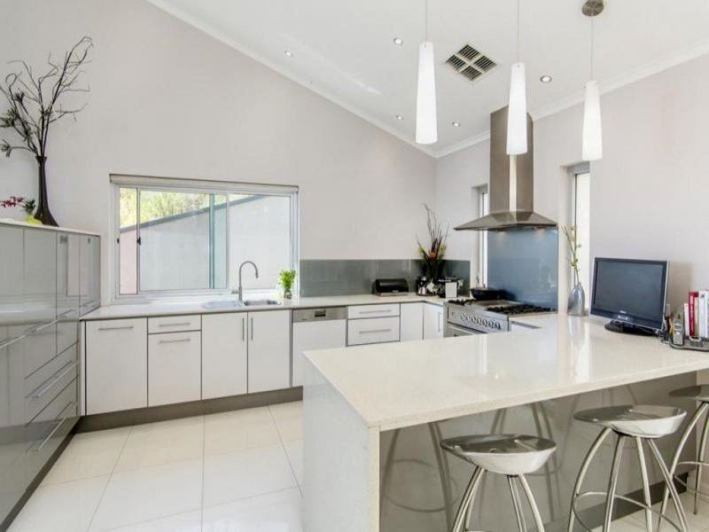 2 Esplanade, Marino SA 5049