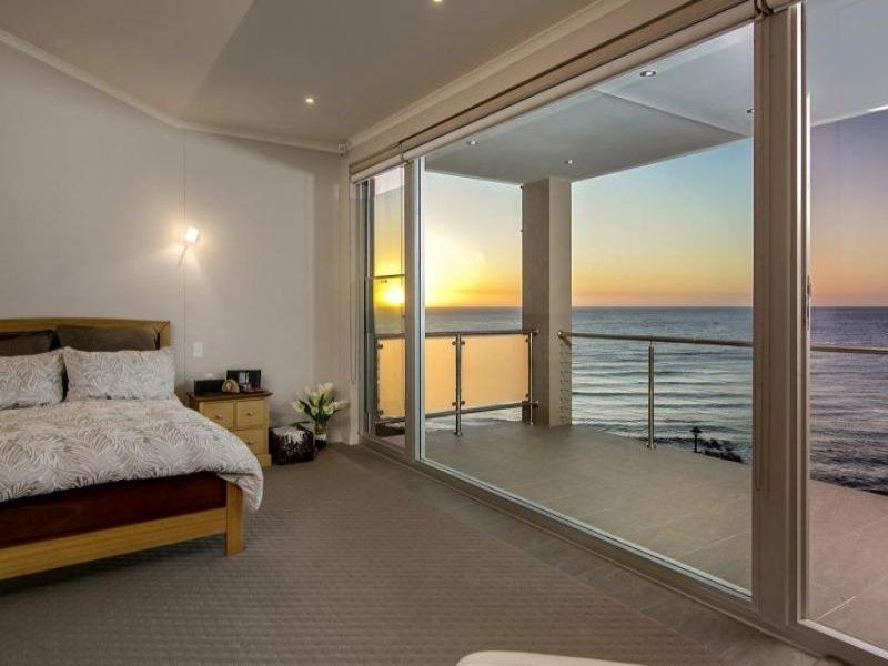 2 Esplanade, Marino SA 5049