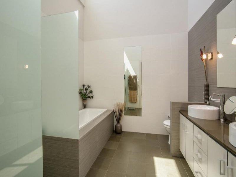 2 Esplanade, Marino SA 5049